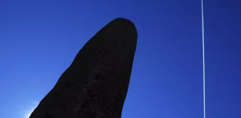 2019_1_Al despertar ví un avión. Menir do Outeiro - Sebastián Martín 
