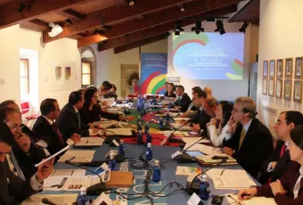 20150416_mesa_comision_hispanolusa.jpg