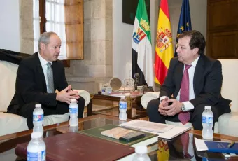20170113_presidente_puerto_de_sines_2.jpg