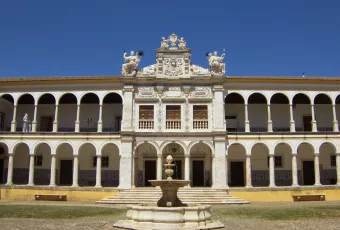 20170427_evorauniversitycourtyard.jpg