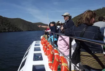 barco_turistico.jpg