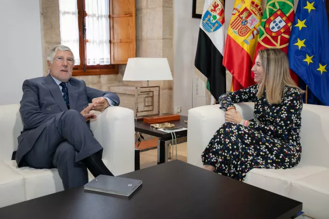 Entrevista María Guardiola Embajador de Portugal