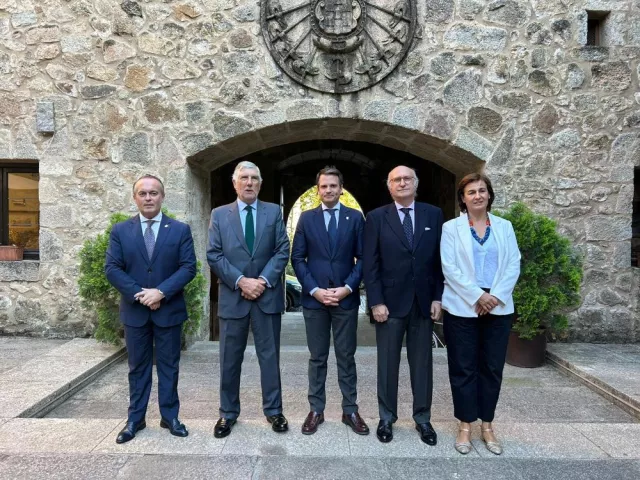 Reunión Junta de Extremadura con Embajadores de Portugal y España