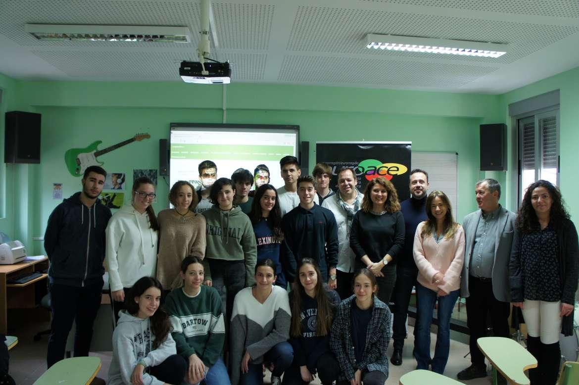 12_diciembre-a.exterior-periodismo_bilingue_6.jpg