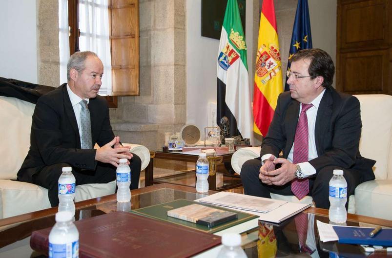 20170113_presidente_puerto_de_sines_2.jpg