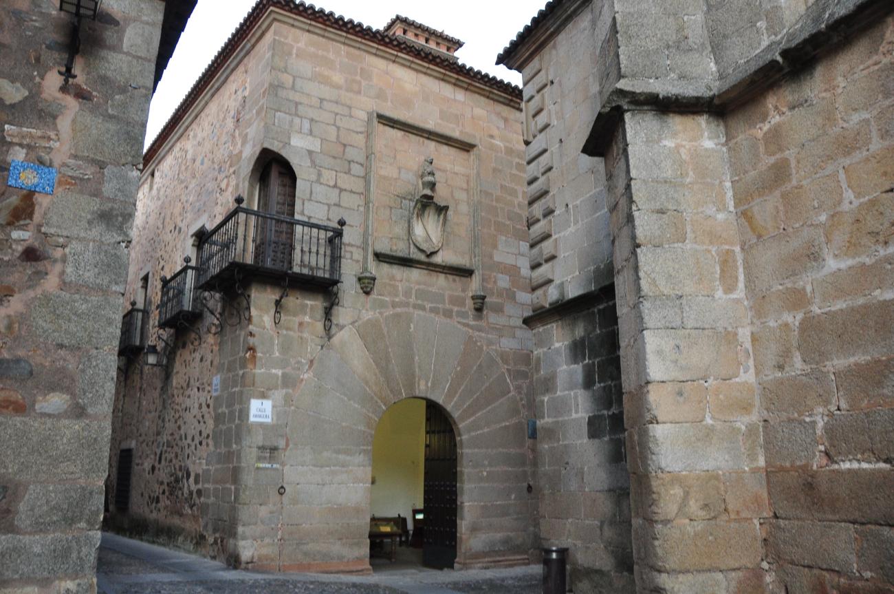 caceres_palacio_de_carvajal.jpg
