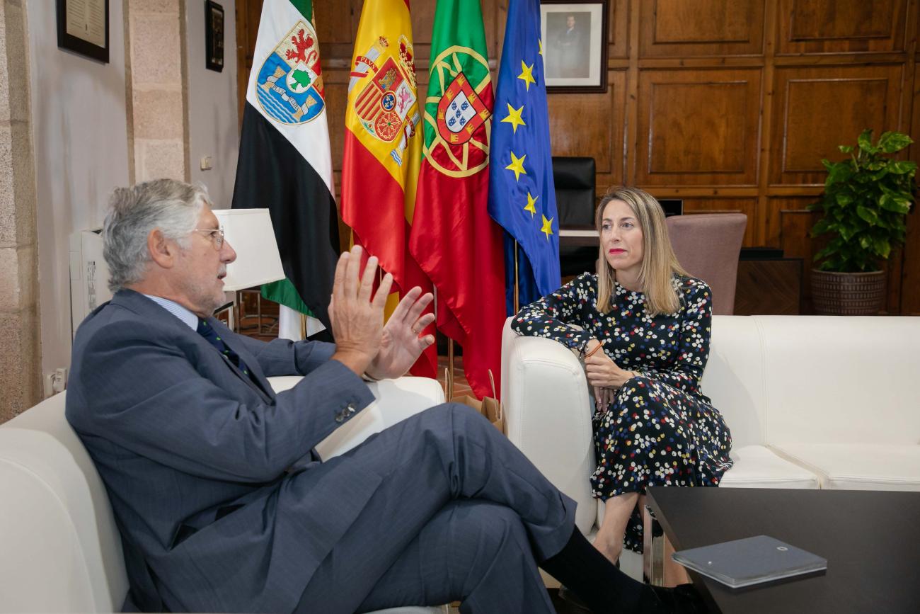Entrevista María Guardiola Embajador de Portugal